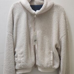 New Fabletics Spencer Reversible Jacket XXL 14-16, Tapioca/Blue Nova -Cream/Teal